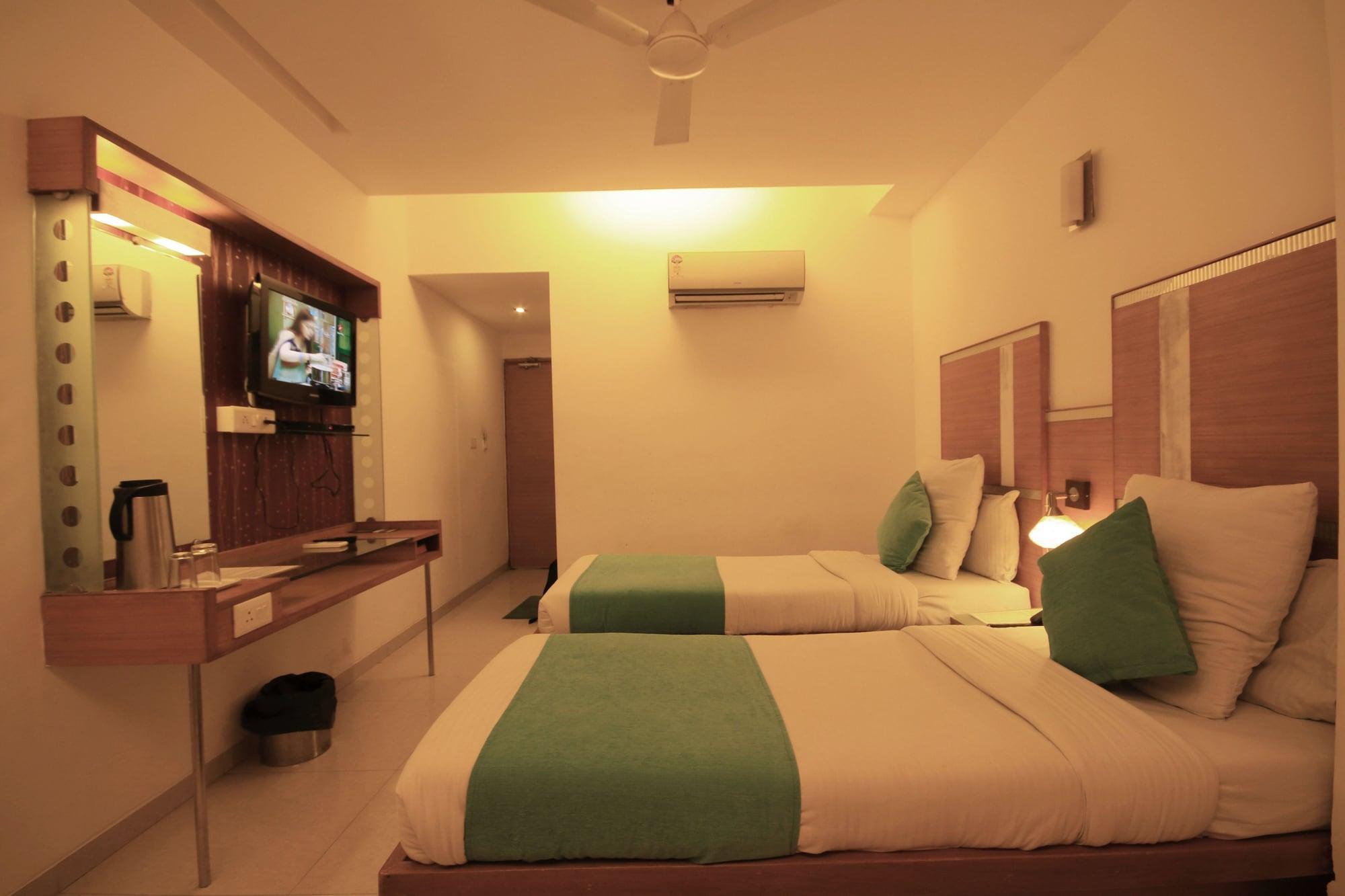 OYO 891 Hotel Kadamb Inn Ahmedabad Bagian luar foto