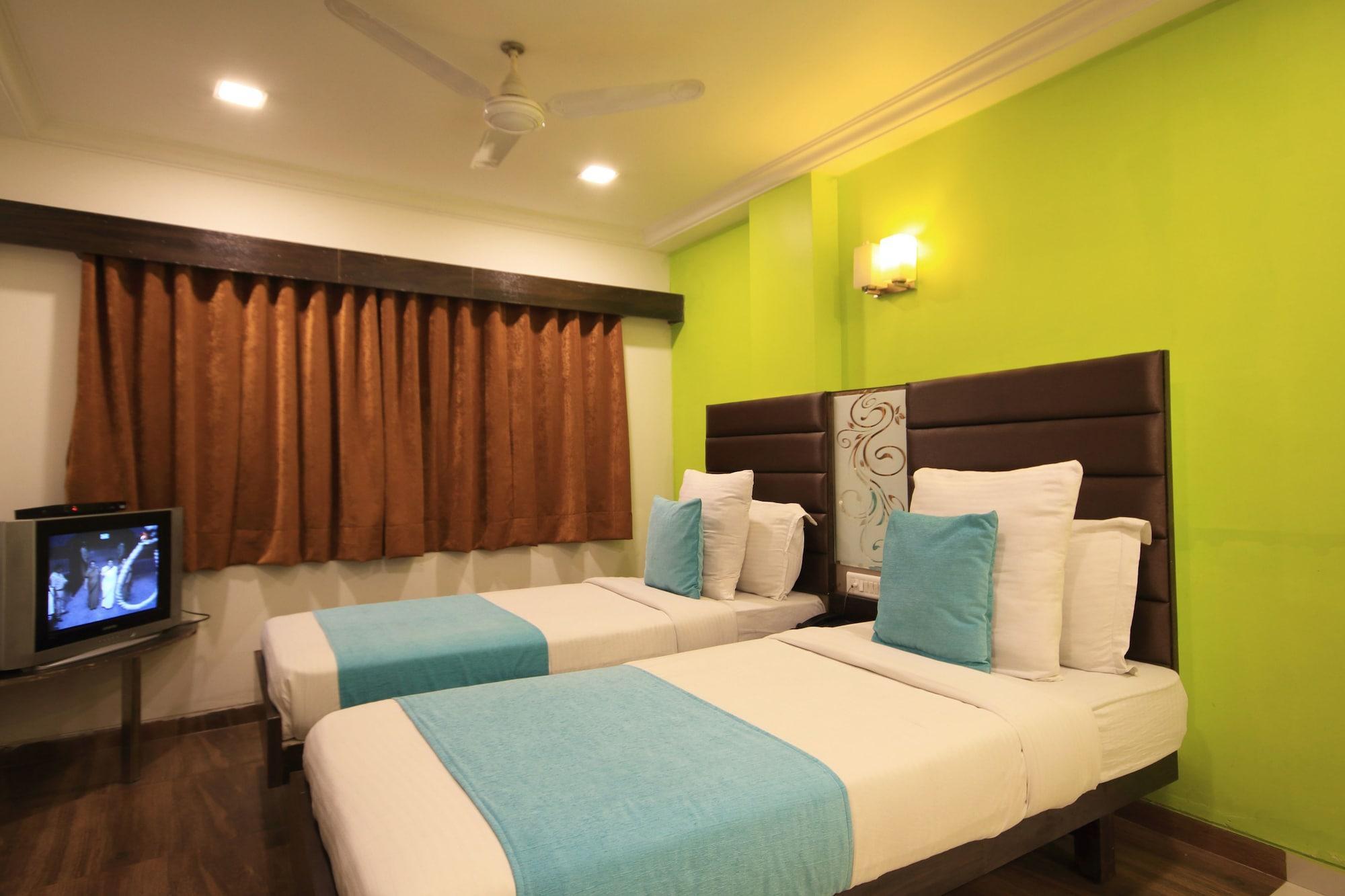 OYO 891 Hotel Kadamb Inn Ahmedabad Bagian luar foto